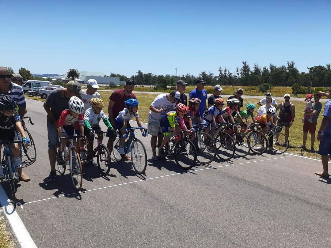 Ciclista de Guazuvirá en el Desafío Catedral, Aiguá MTB